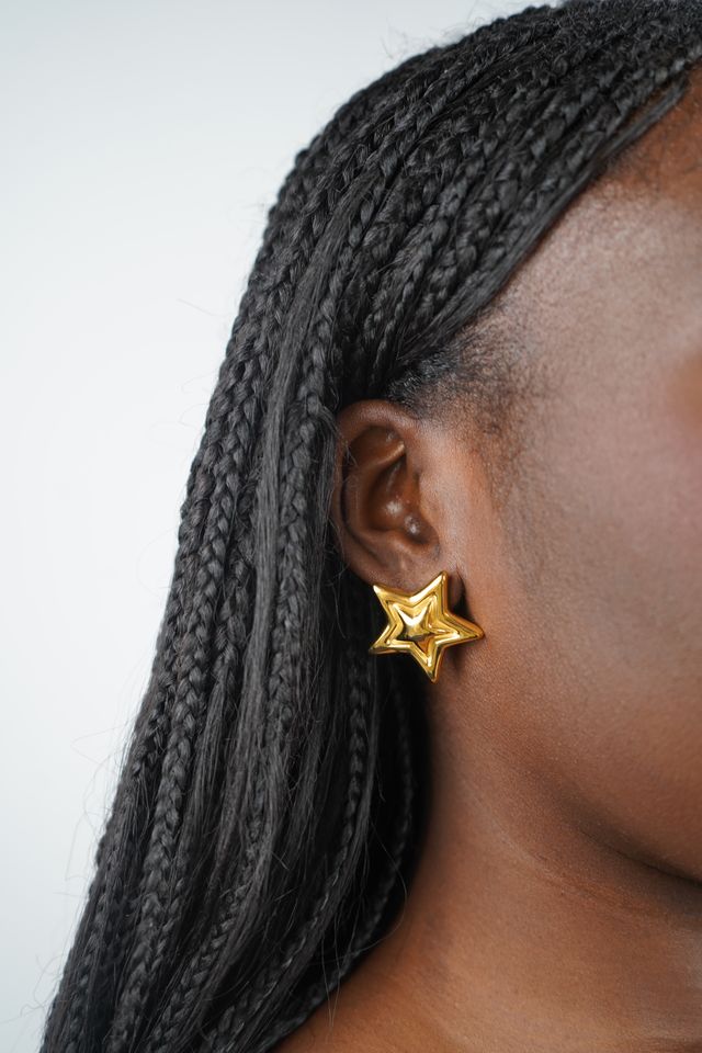 Ellie's Star Studs in Gold