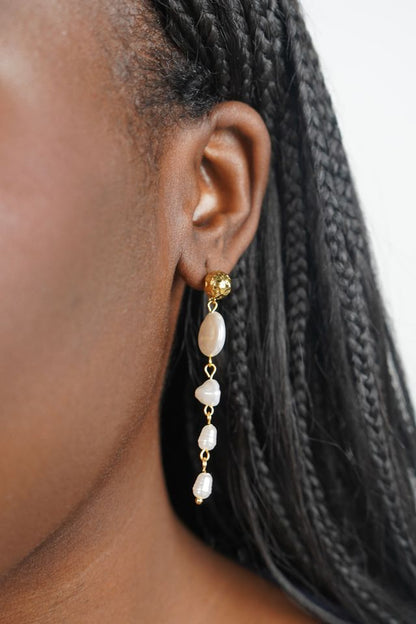 Daisy's Pearl Drop Earrings