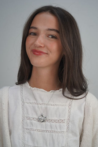 Dahlia's Pearl Necklace in Silver