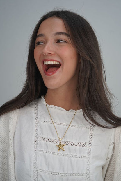 Pim's Starfish Necklace in White
