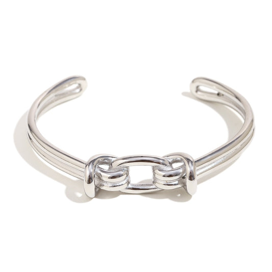 Oriana’s silver infinity bangle