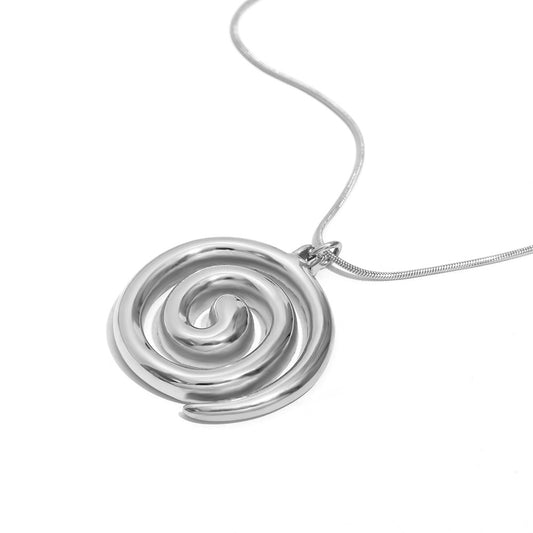 Tilly’s swirl necklace in Silver