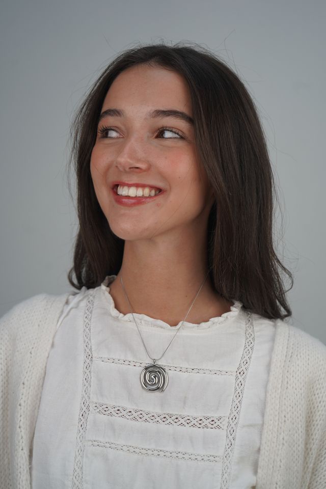 Tilly’s swirl necklace in Silver