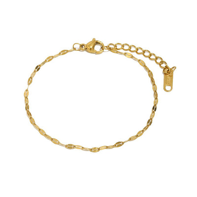 Thin Gold loop chain