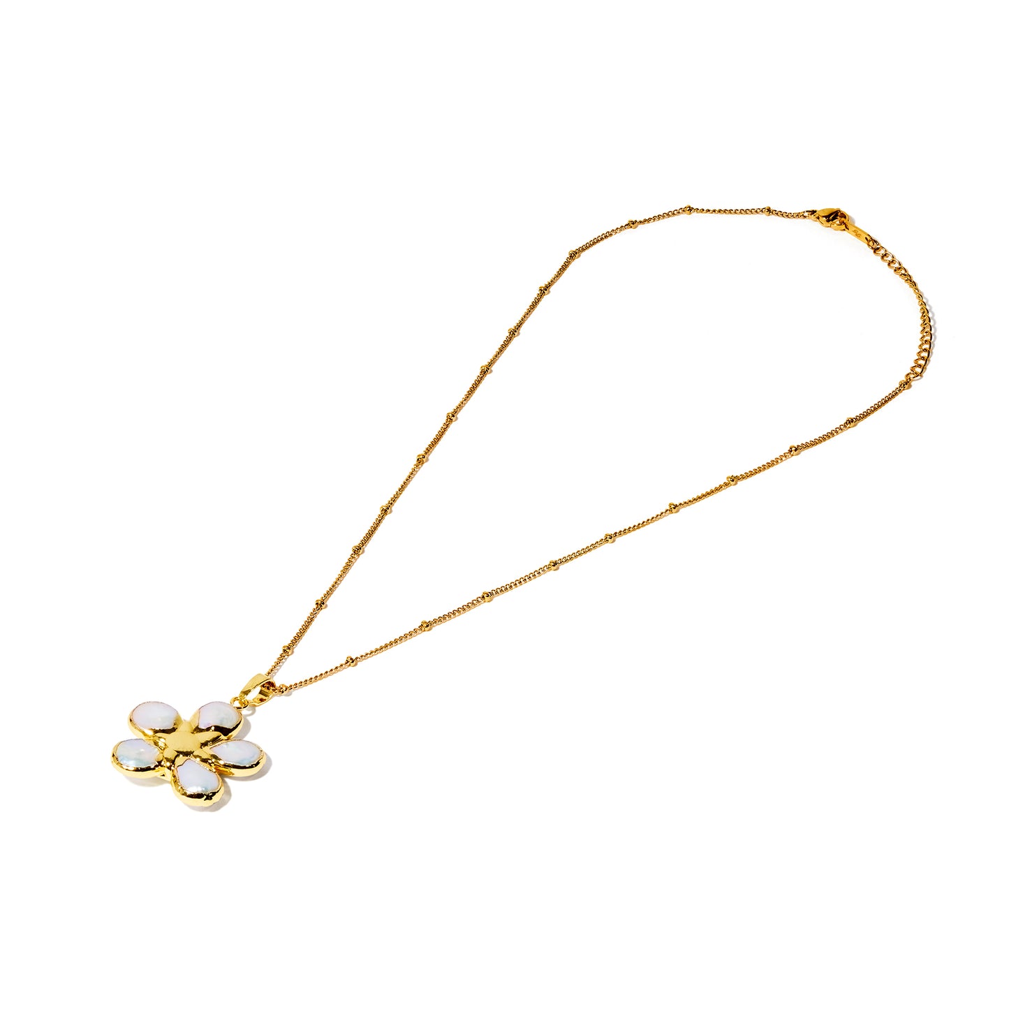 Daisy's Flower Pendant